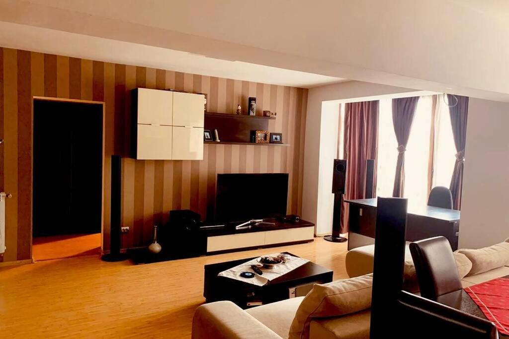 Cozy 2 Rooms Apartment Close To City Center Bucareste Exterior foto